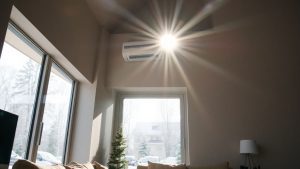 Sistem de ventilație cu recuperare de căldură într-o casă modernă.